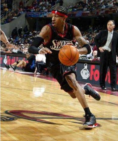 NBA季后赛球队战术分析与胜负预测（NBA季后赛球队战术剖析与比赛结果预判）