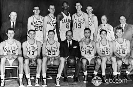 讨论室：右路三大将离队！你觉得非洲杯期间曼联能赢几场？（热议：右路三将缺阵，非洲杯期间曼联能拿几场胜利？）