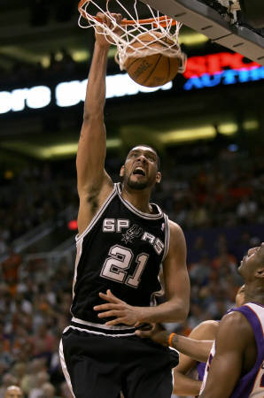 奥乌苏去津门虎？于根伟：目前不可能敲定引援，别轻信传闻（奥乌苏要加盟津门虎？于根伟澄清：暂无法定引援，勿信传闻）