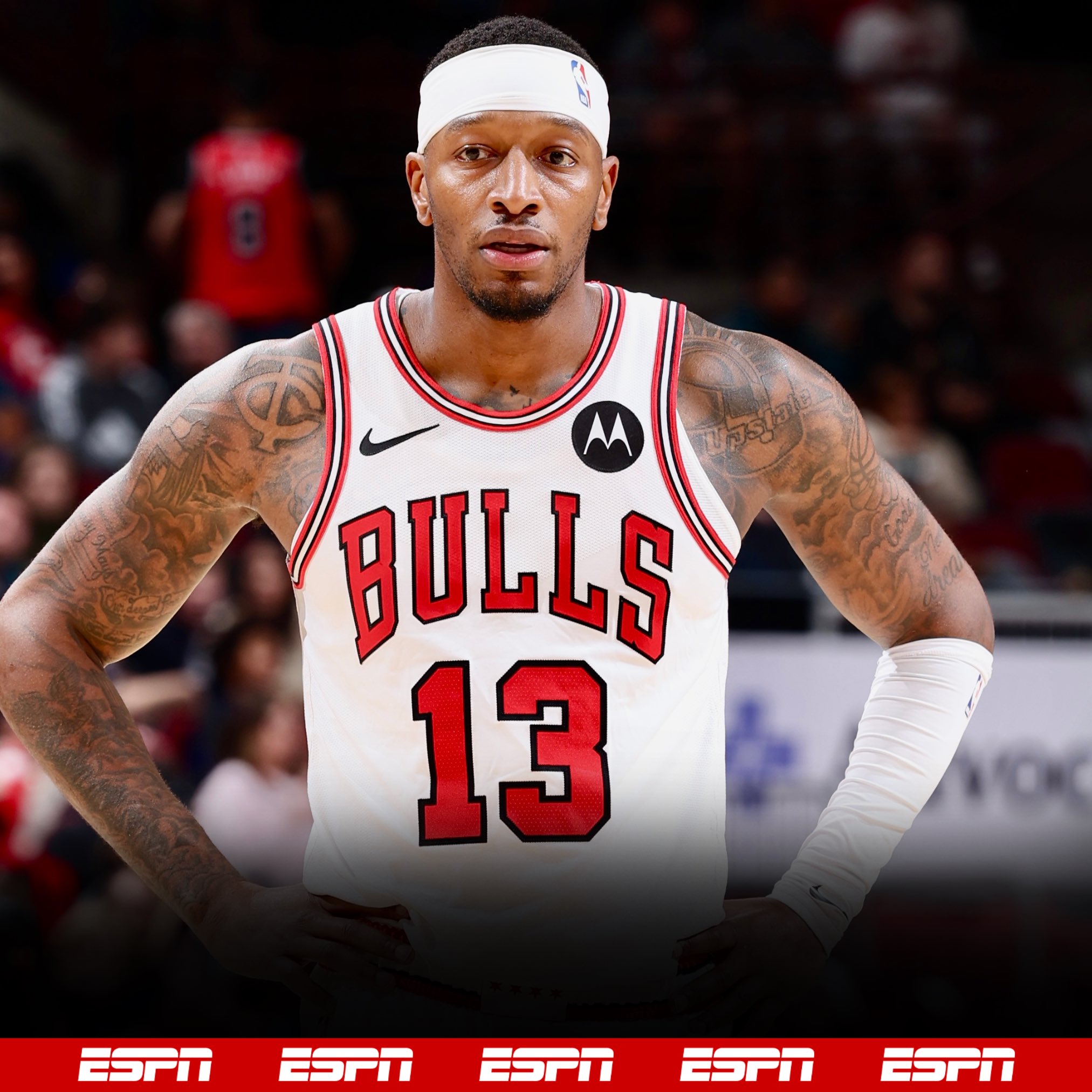 孙颖莎为何不站C位？刘国梁为何不与日本队握手？原因不言而喻（孙颖莎为何未站中间？刘国梁为何未与日本队握手？背后缘由一目了然）