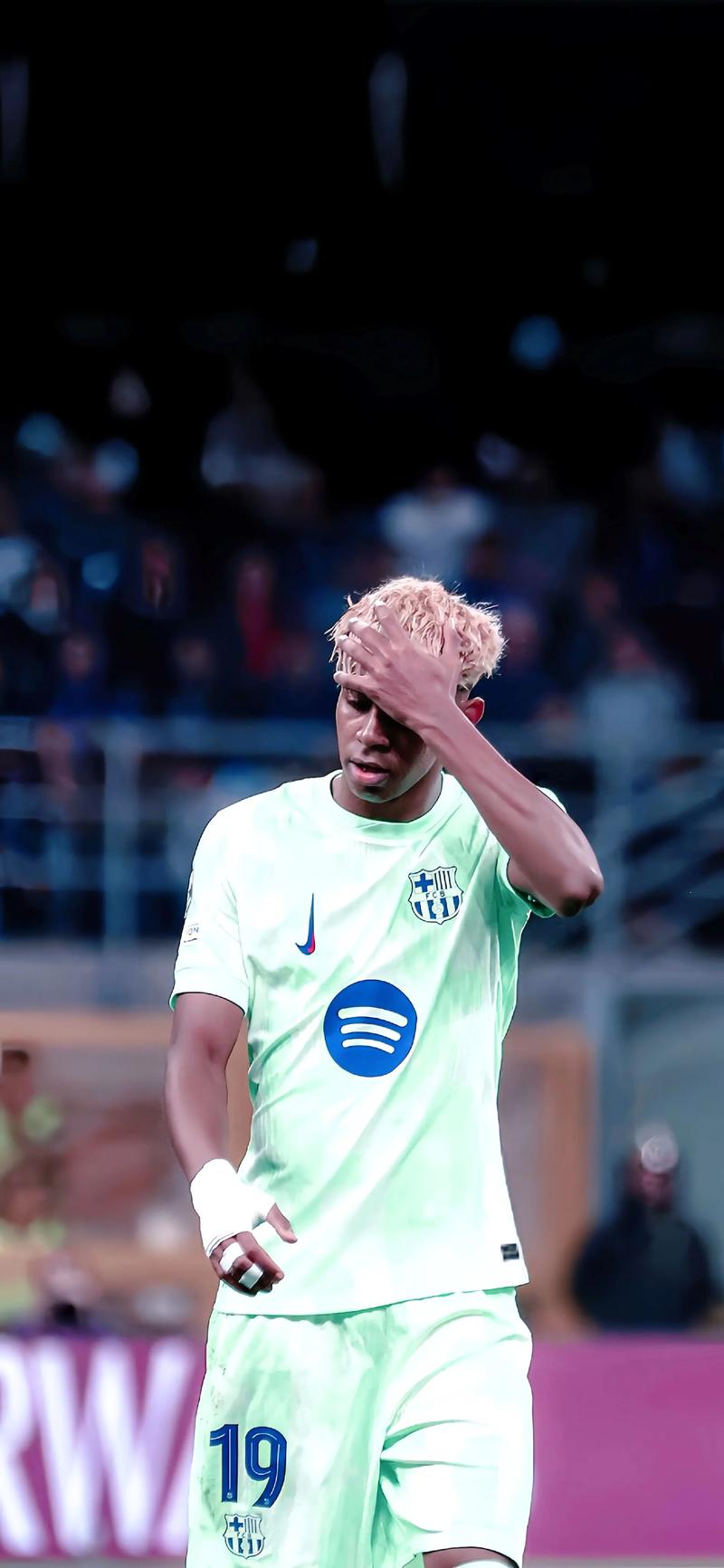 施洛特贝克：当灯光亮起、多特的主场沸腾时，我们很难被击败（施洛特贝克：灯光亮起、多特主场沸腾之时，对手很难战胜我们）