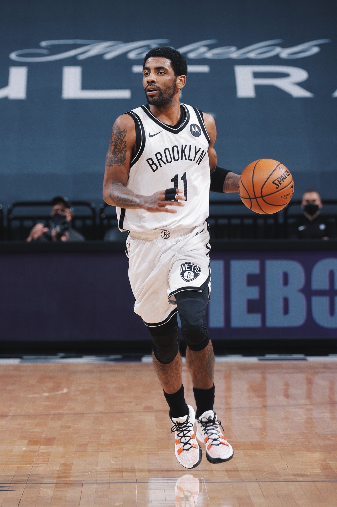 姆巴佩本赛季已打入5粒禁区外进球，为五大联赛球员最多（姆巴佩本赛季禁区外破门5次，五大联赛最多）