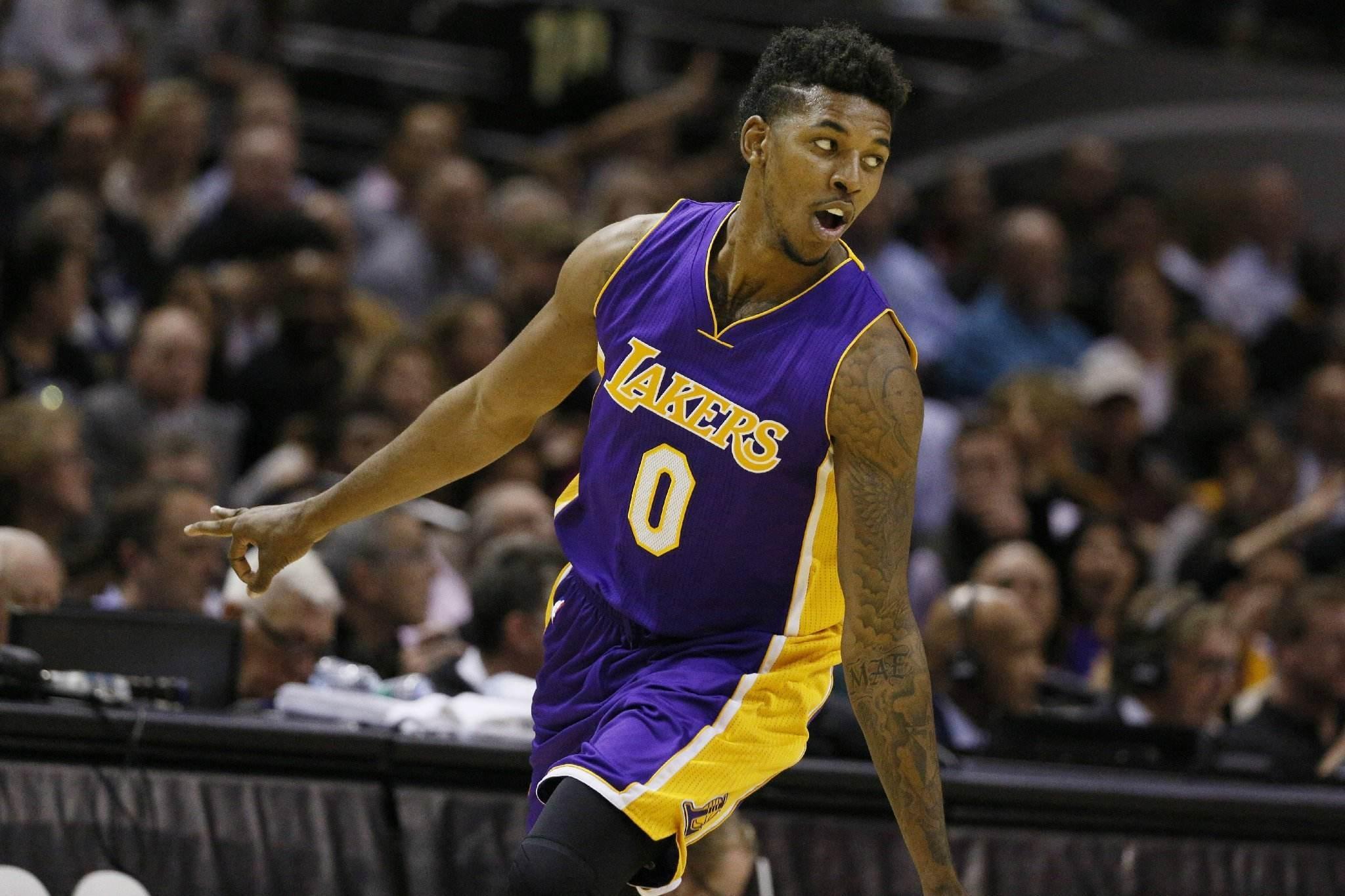 NBA战报：弗拉格35分8板，独行侠114-110险胜快船（NBA战报：弗拉格砍35分8板，独行侠114-110惊险击退快船）