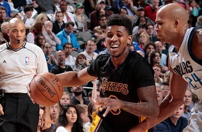 联赛不用让路了，国足2026年国际比赛日期间不会提前组织集训（2026年国际比赛日联赛照常进行，国足不提前集训）